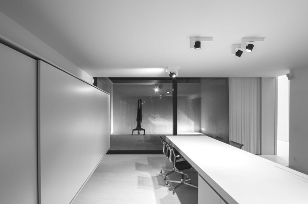 An Outstanding Modern DM Residence in Belgium by Cubyc Architects