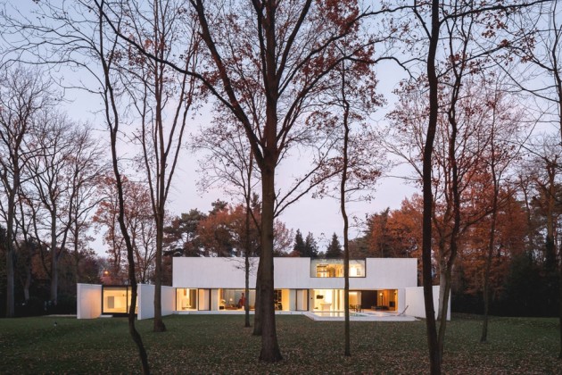 An Outstanding Modern DM Residence in Belgium by Cubyc Architects