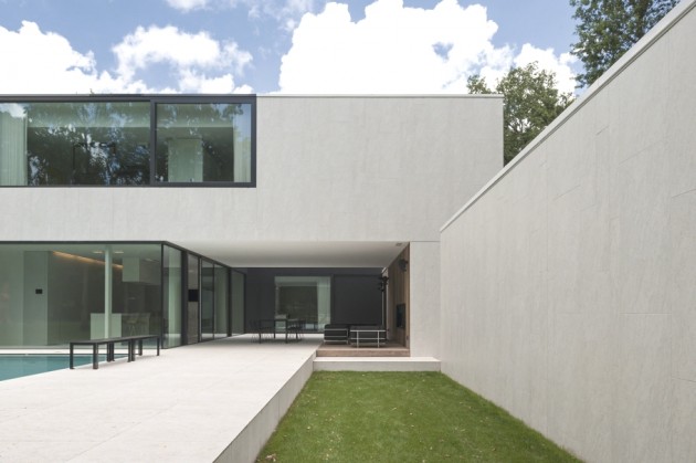 An Outstanding Modern DM Residence in Belgium by Cubyc Architects (4)