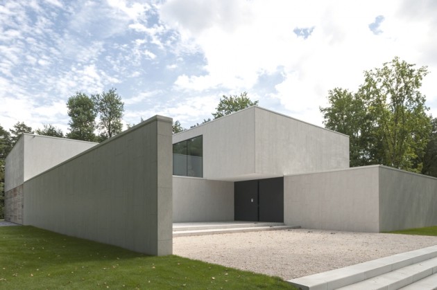 An Outstanding Modern DM Residence in Belgium by Cubyc Architects