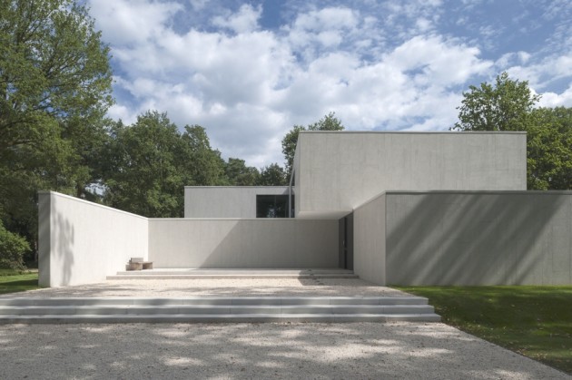 An Outstanding Modern DM Residence in Belgium by Cubyc Architects
