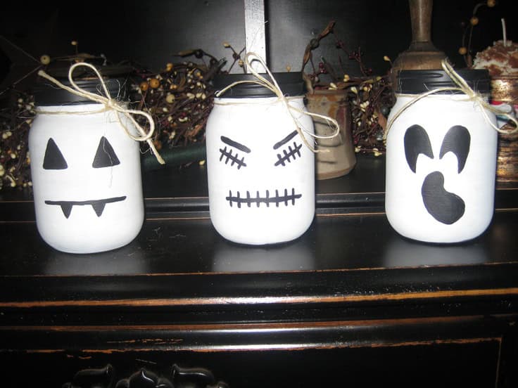 21 The Most Fascinating DIY Spooky Mason Jars You Must See 10