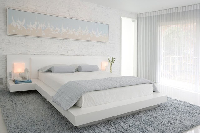 17 Sleek Minimalist Bedrooms for Real Enjoyment 12