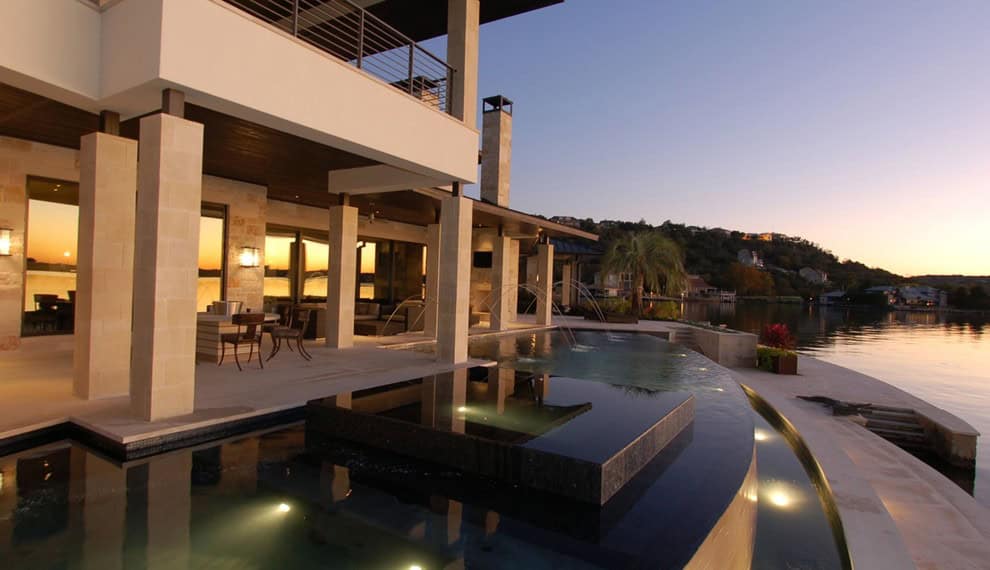 Modern Lake House Source