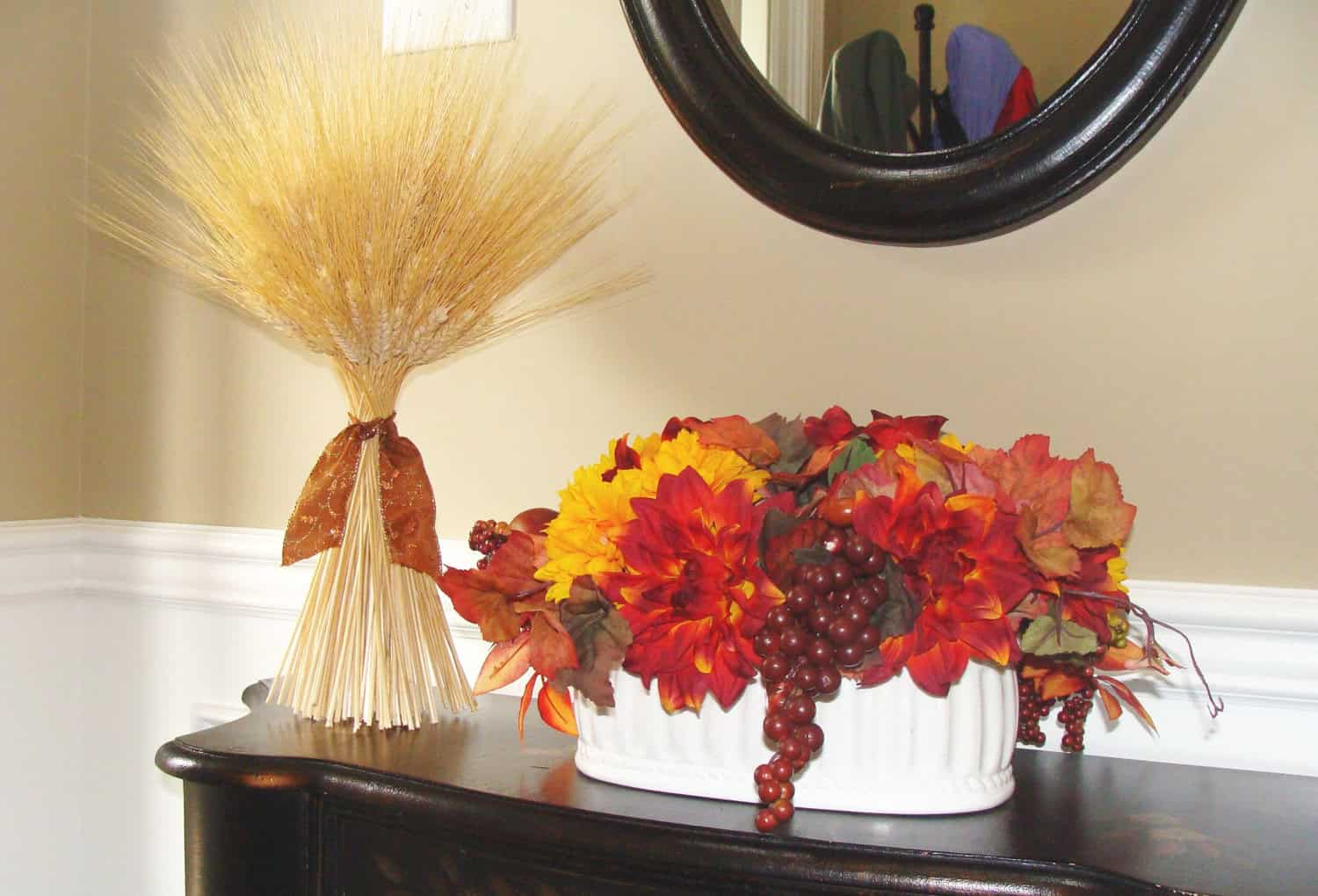 Wheat Sheaf Mantle or Table Decor Buy it here: www.etsy.com/ca