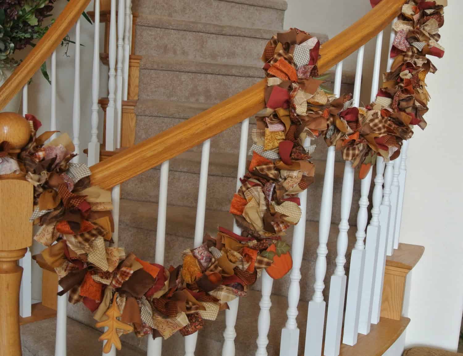 Fall Garland with ornaments Buy it here: www.etsy.com/ca