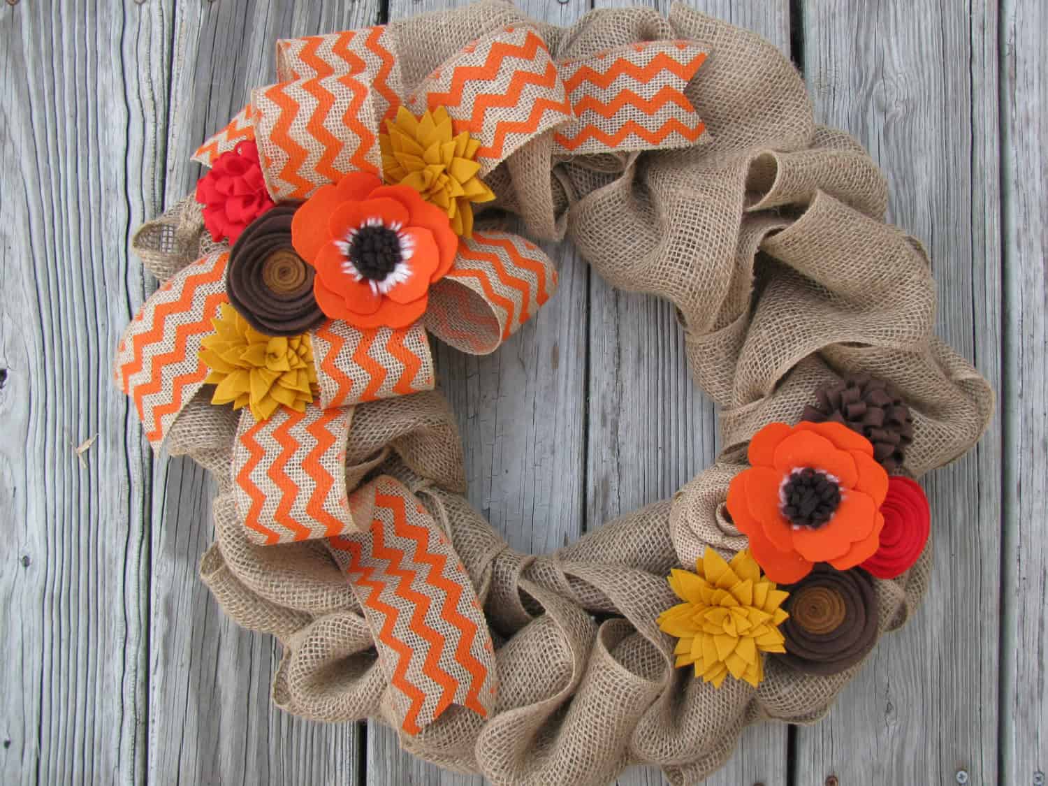 Burlap Fall Wreath Buy it here: www.etsy.com/ca