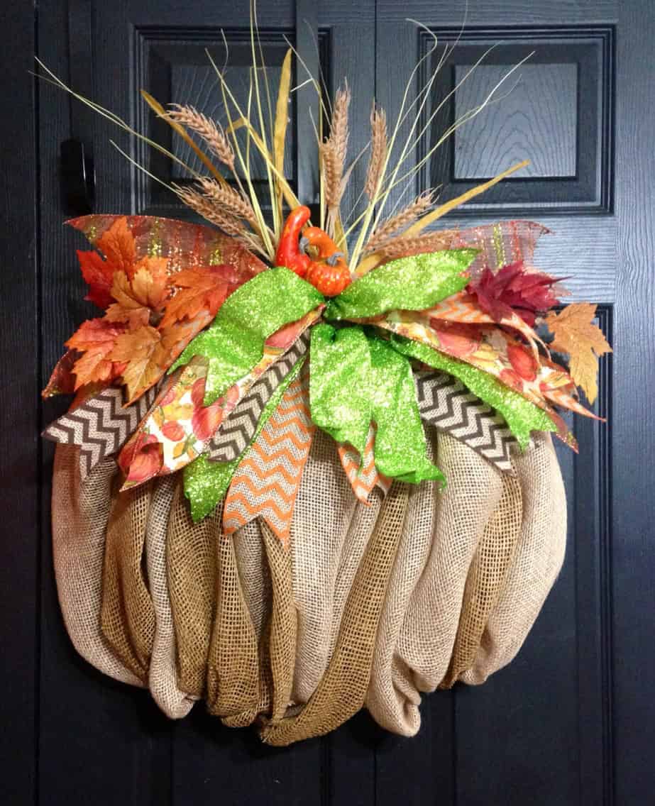 Burlap Fall Pumpkin Wreath Buy it here: www.etsy.com/ca