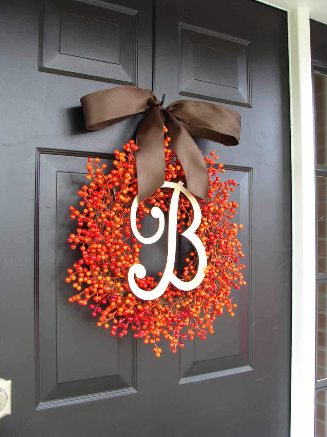 Fall Berry Monogram Wreath Buy it here: www.etsy.com/ca