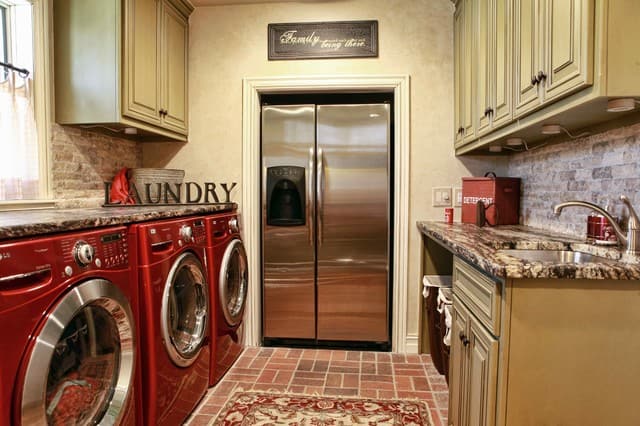 17 Elegant Traditional Laundry Design Ideas