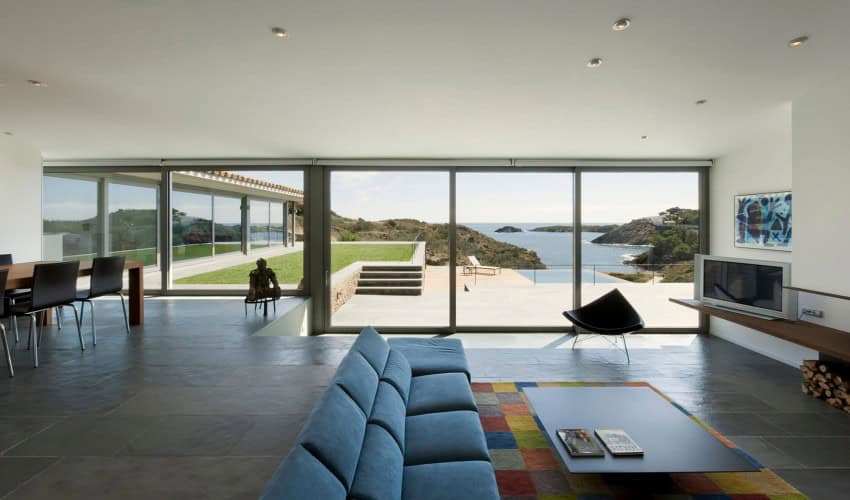 14 Perfectly Decorated Living Space Ideas That Will Catch Your Eye 5