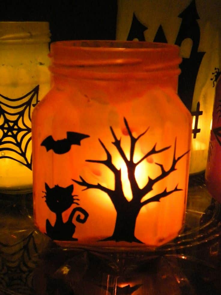 21 The Most Fascinating DIY Spooky Mason Jars You Must See 6