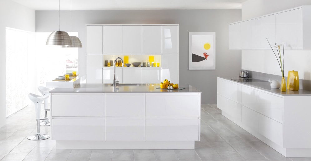 The Charming Beauty of The White Kitchen