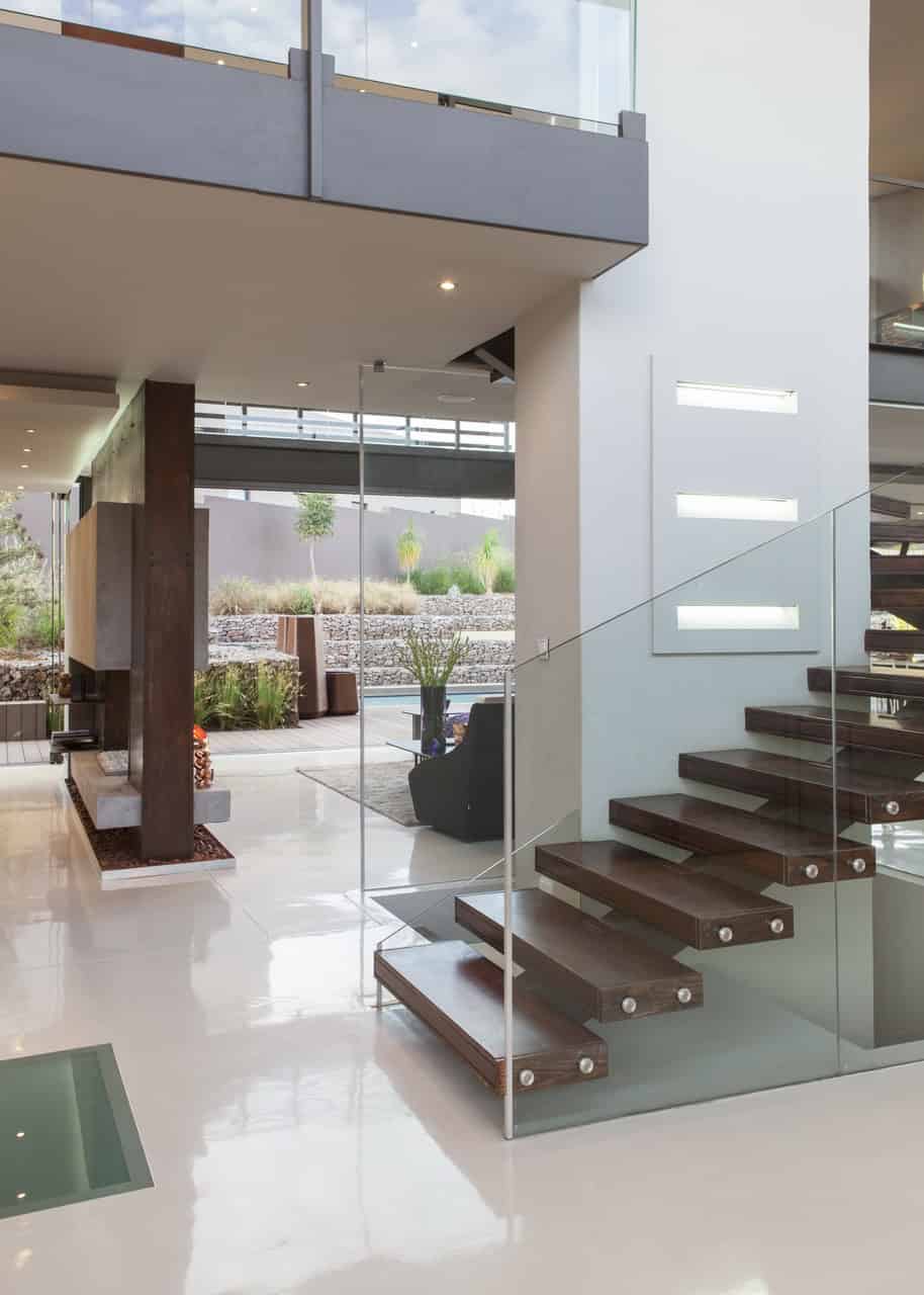 Photography by: Barend Roberts and David Ross