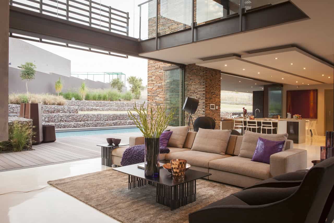 Photography by: Barend Roberts and David Ross