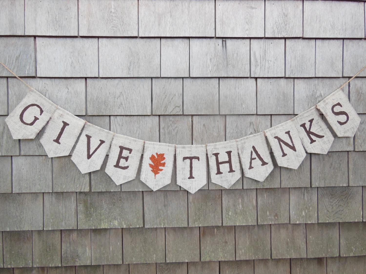 Give Thanks Burlap Banner Buy it here: www.etsy.com