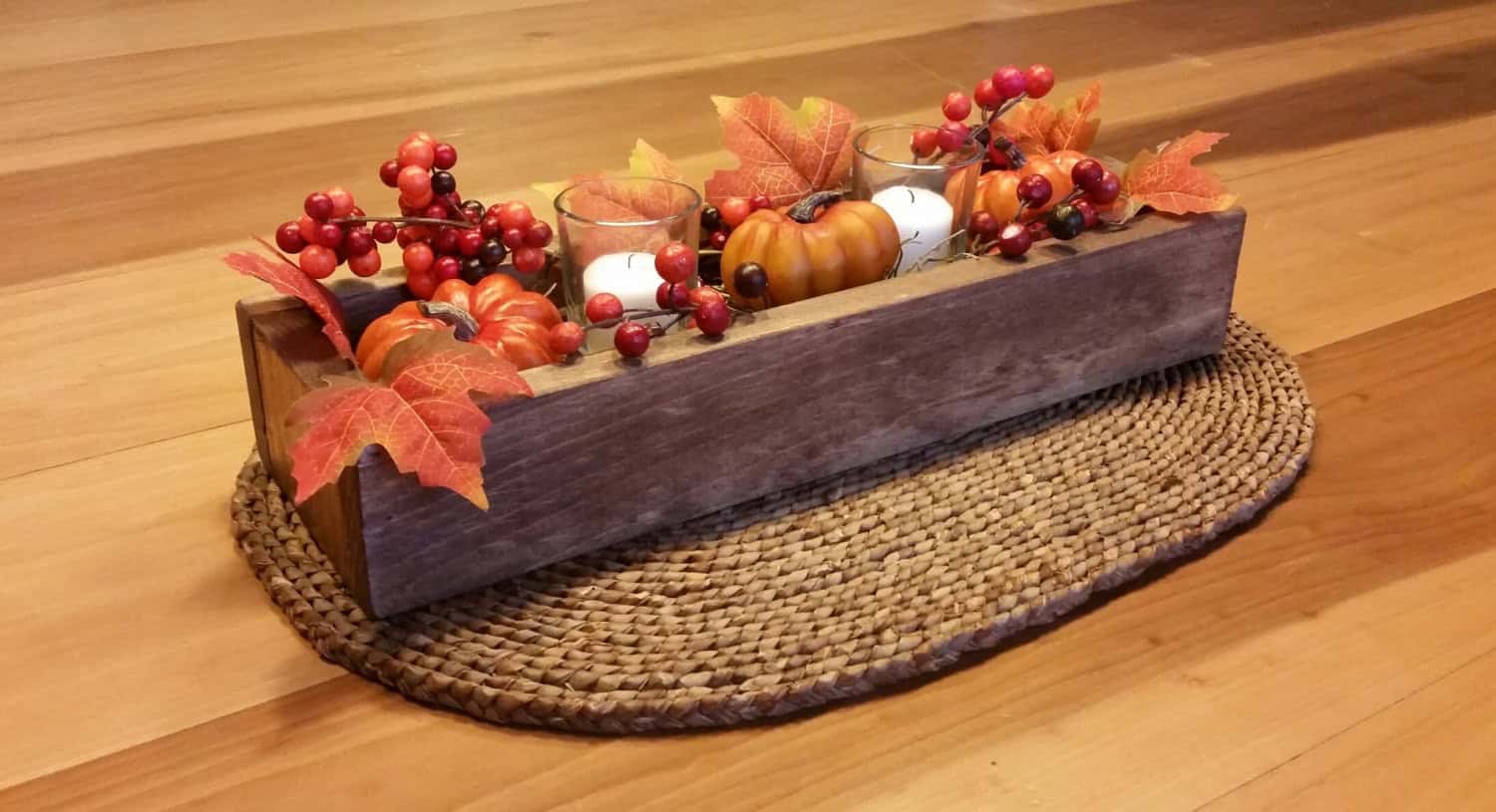 Thanksgiving Centerpiece with candles Buy it here: www.etsy.com