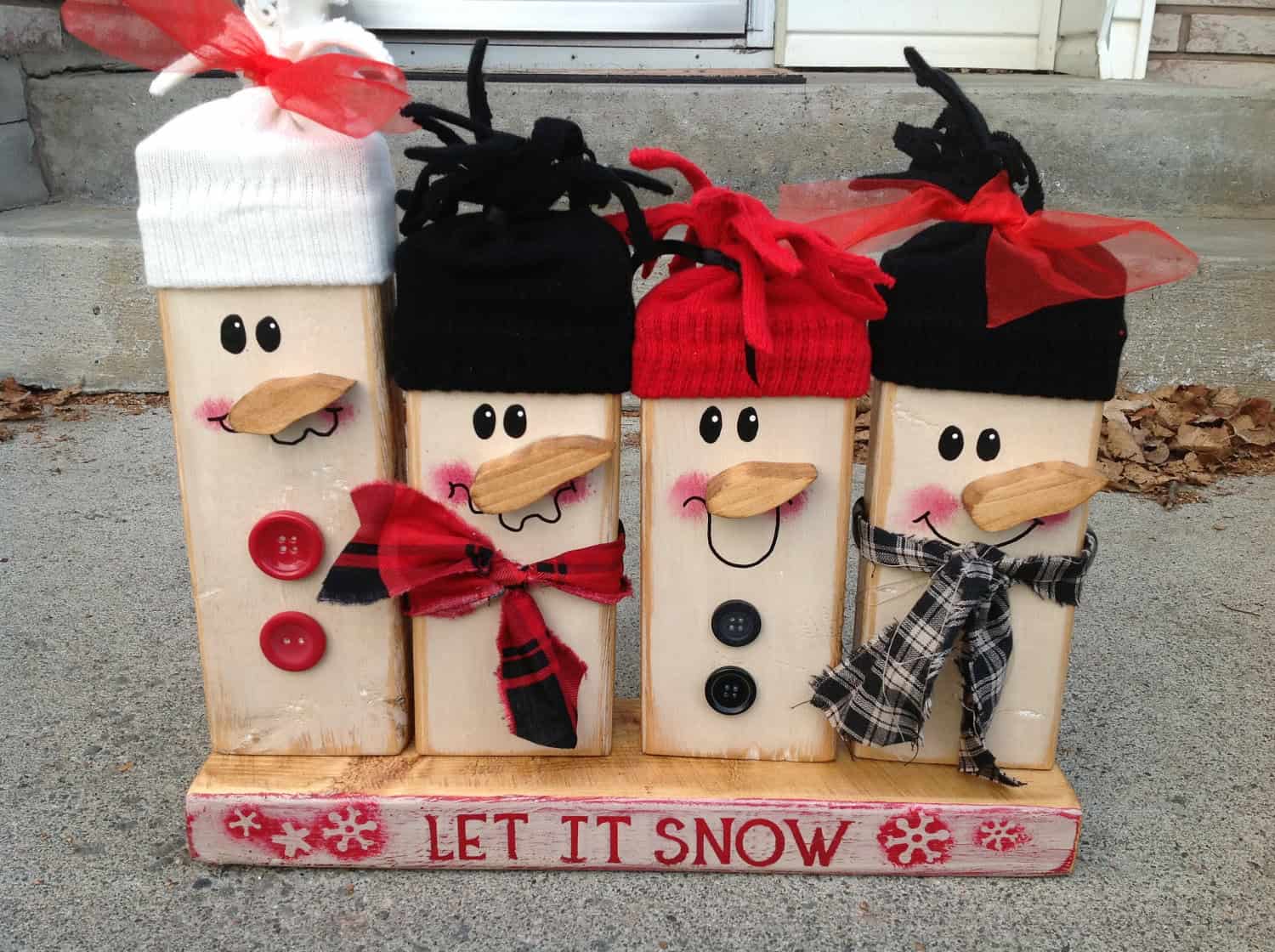 Christmas Snowman Rustic family shabby chic decorations Source