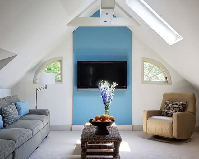 15 Functional Solutions for Your Attic Living Room 4