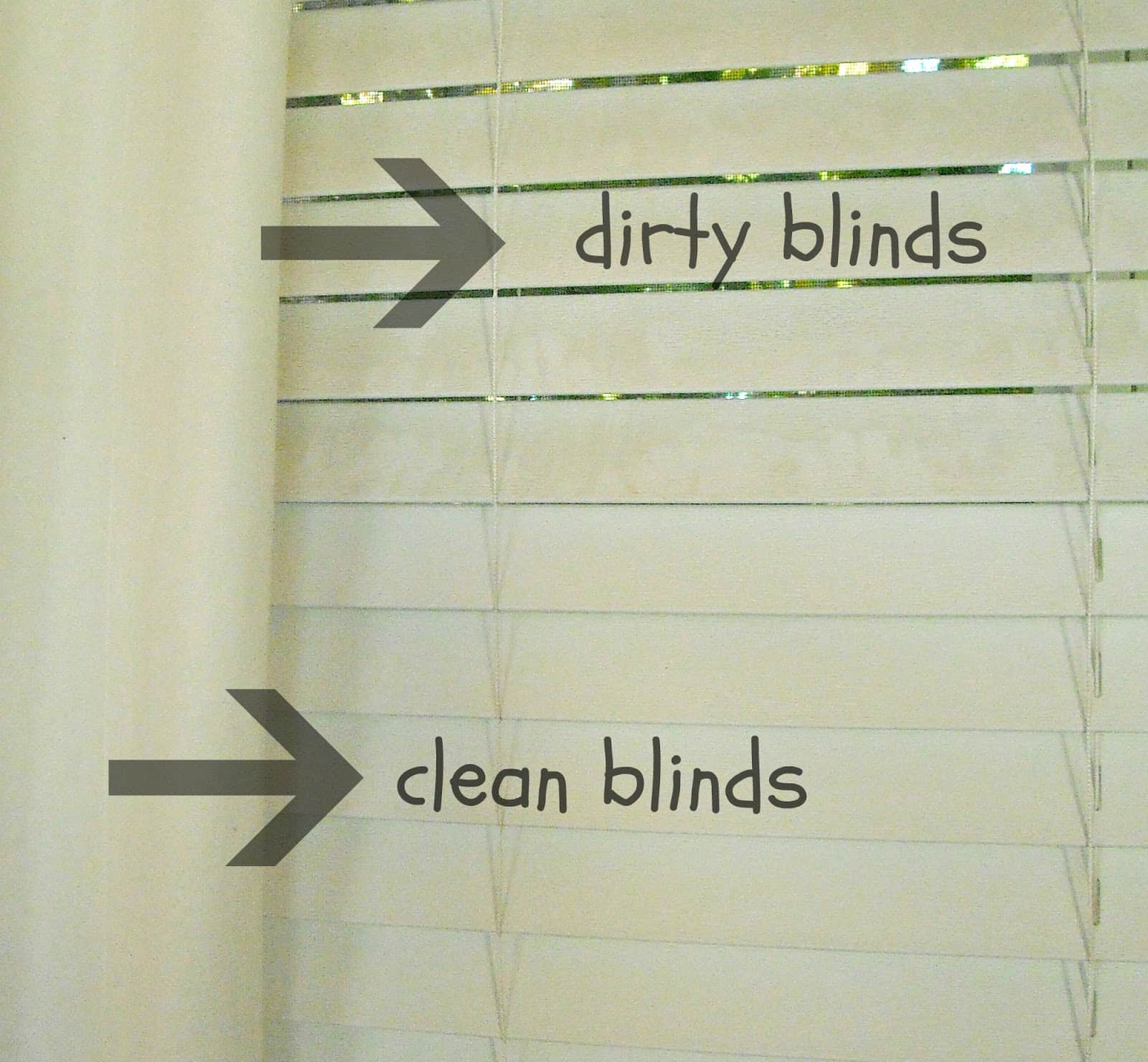 Clean your blinds with vinegar 4