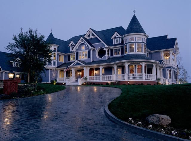 15 Impressive Victorian House Designs That Abound With Elegance 11
