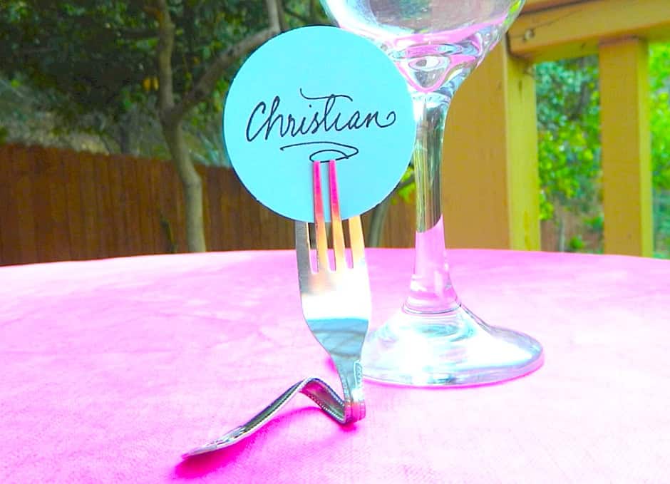 17 Lovely & Budget Friendly DIY Christmas Place Cards 12