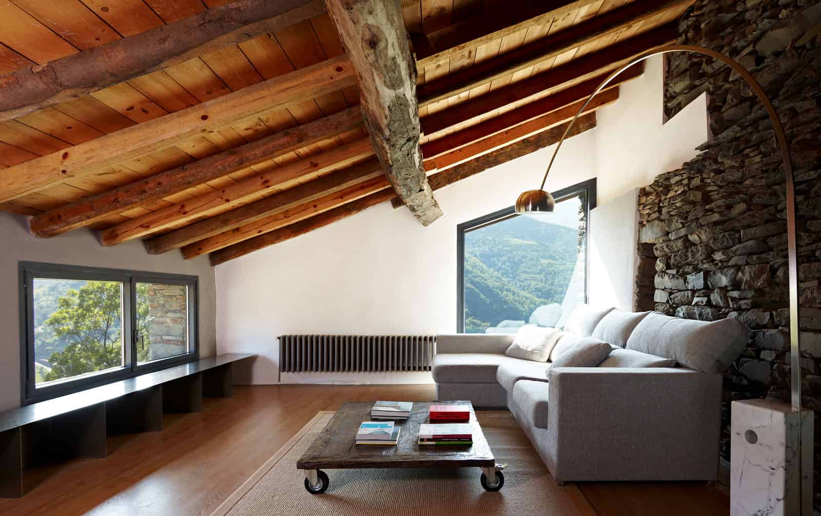 15 Most Fascinating Attic Designs- You'll Fall in Love With Them 13