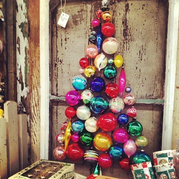 19 Most Creative Last Minute DIY Christmas Party Decorations 19 Most Creative Last Minute DIY Christmas Party Decorations