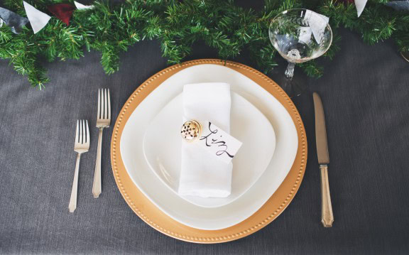 17 Lovely & Budget Friendly DIY Christmas Place Cards 15