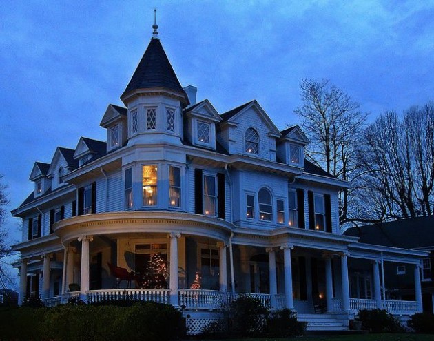15 Impressive Victorian House Designs That Abound With Elegance