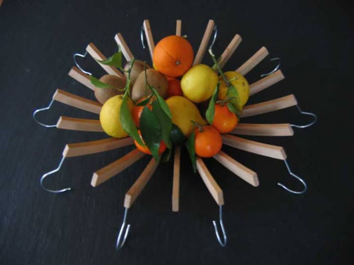 Make coat hanger fruit bowl 16
