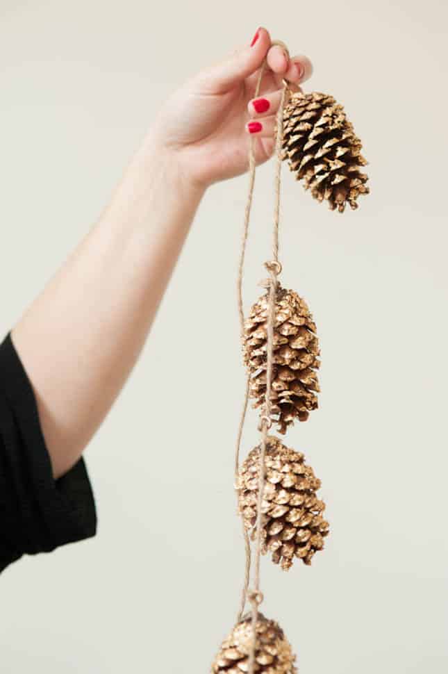 It Is Still Not Too Late: 19 Last Minute DIY Decorations To Rock This Christmas DIY with the Sweetest Occasion