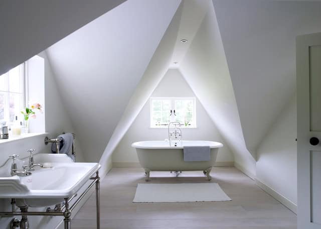 17 Magnificent Attic Bathroom Design Ideas For Your Private Haven 16