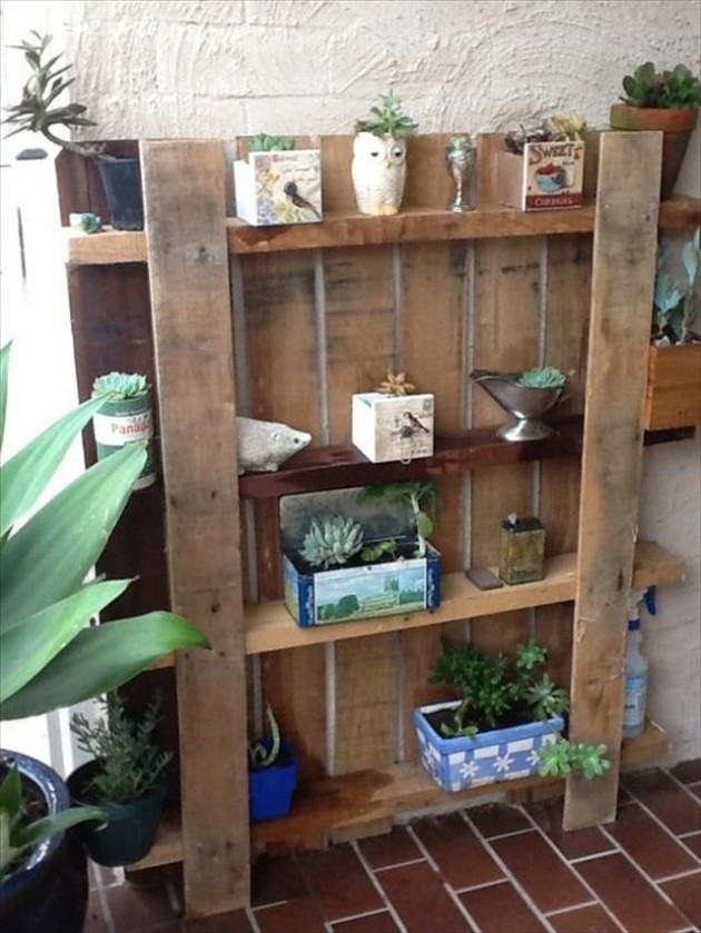 Creative &amp; Useful: 20 Extremely Genius DIY Pallet Storage ...