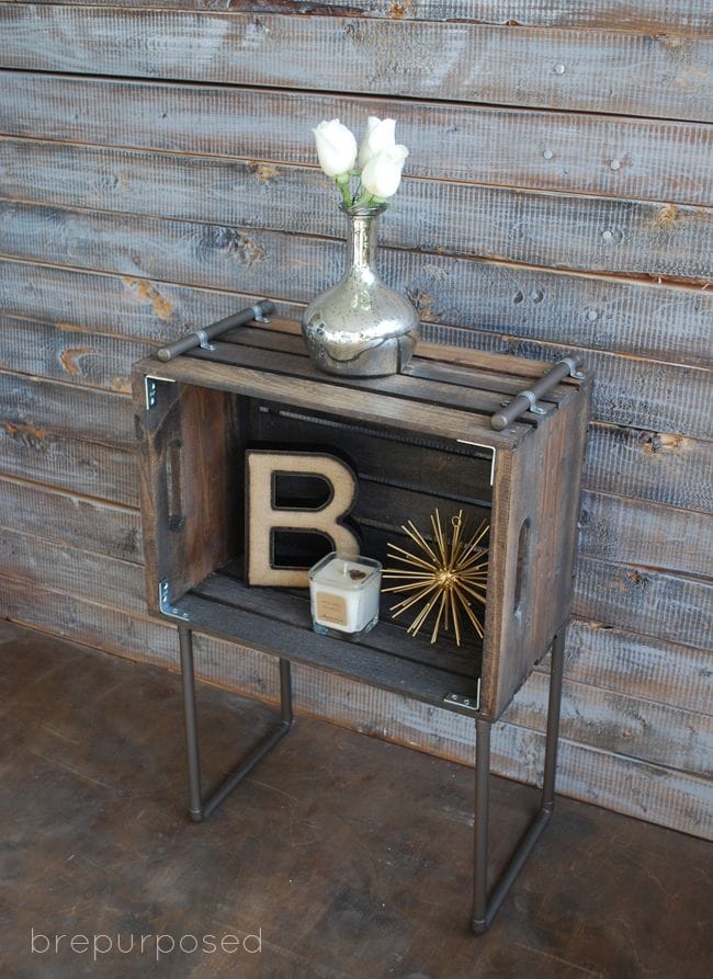 28 Absolutely Genius Ideas To Repurpose Wooden Crates To Add A Vintage Touch 2
