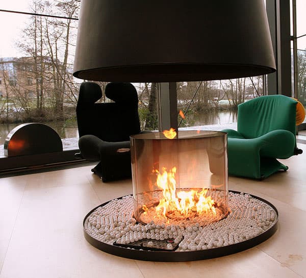 15 Exclusively Modern Fireplace Design Ideas to Keep You Warm This Winter 3