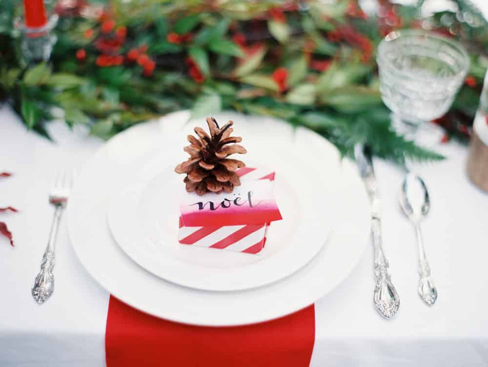 17 Lovely & Budget Friendly DIY Christmas Place Cards 3