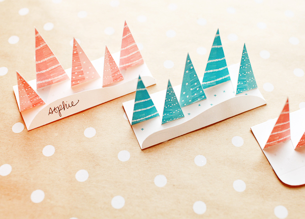 17 Lovely &amp; Budget Friendly DIY Christmas Place Cards