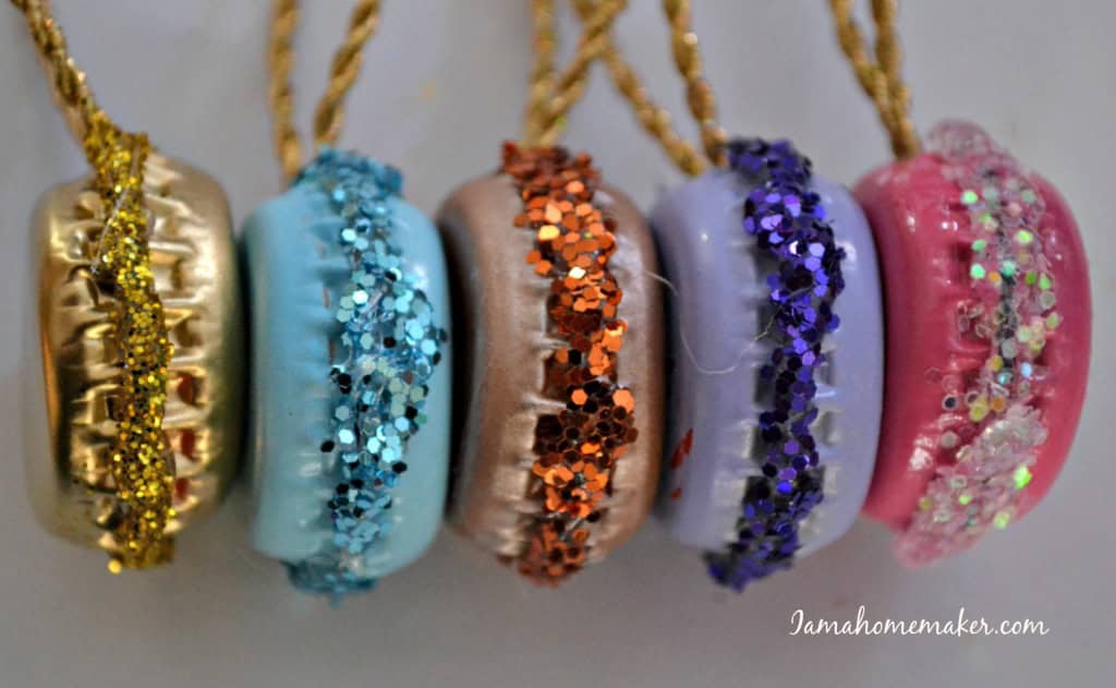 It Is Still Not Too Late: 19 Last Minute DIY Decorations To Rock This Christmas Macaron-ornament-1024x631