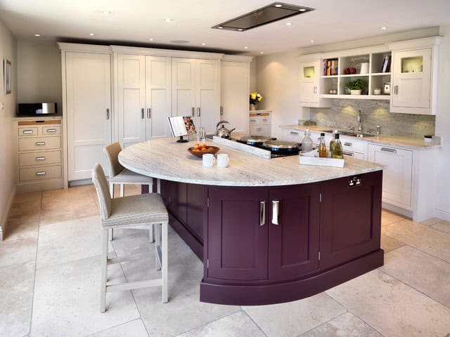17 Delightful Kitchen Ideas With Curved Island Design 10