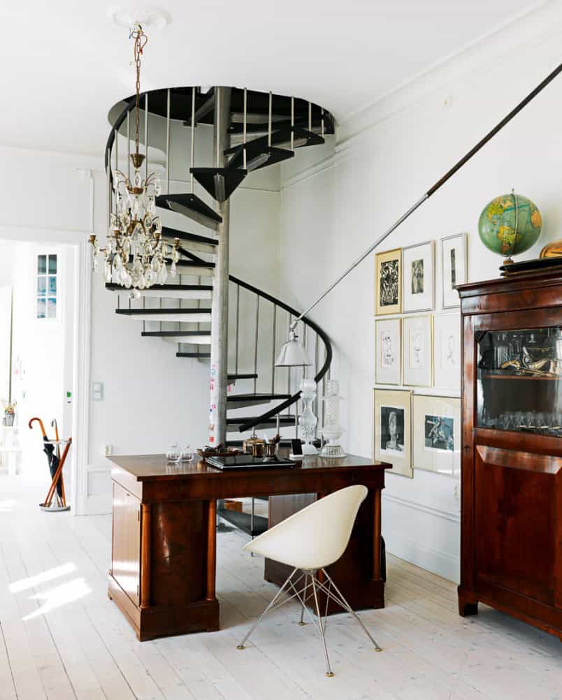 16 Elegant Modern Spiral Stairs Design Ideas That Will Fit Every Home Decor 11