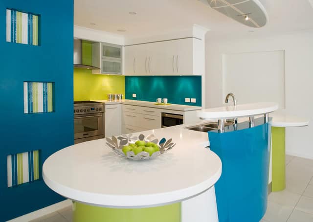 17 Delightful Kitchen Ideas With Curved Island Design 1