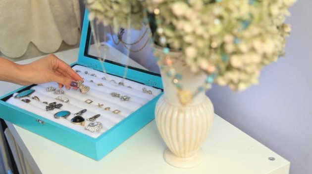 15 Fascinating DIY Jewelry Box Ideas
