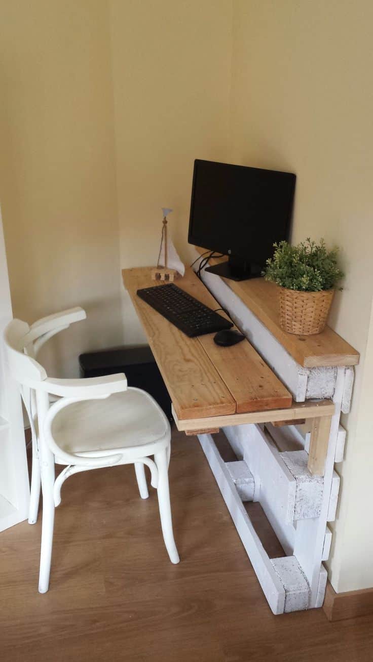 16 Practical DIY Desks For Your Home Office 13