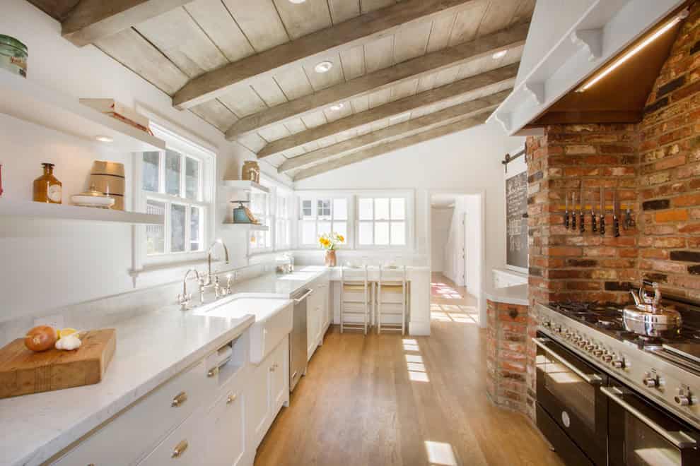 15 Lovely Farmhouse Kitchen Interior Designs To Fall In Love With