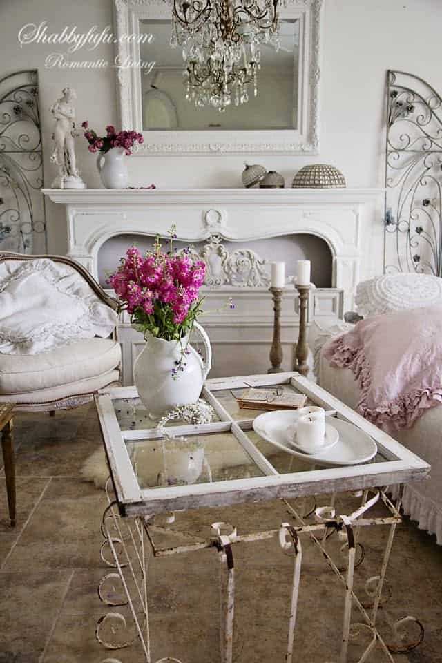 19 Surprisingly Awesome Ideas To Use Old Windows To Add Vintage Charm 17