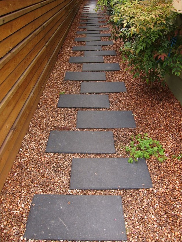 12 Beautiful DIY Garden Walkway Designs