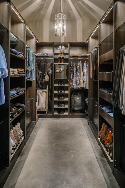 17 Sophisticated Masculine Walk-In Closets For Men With Style