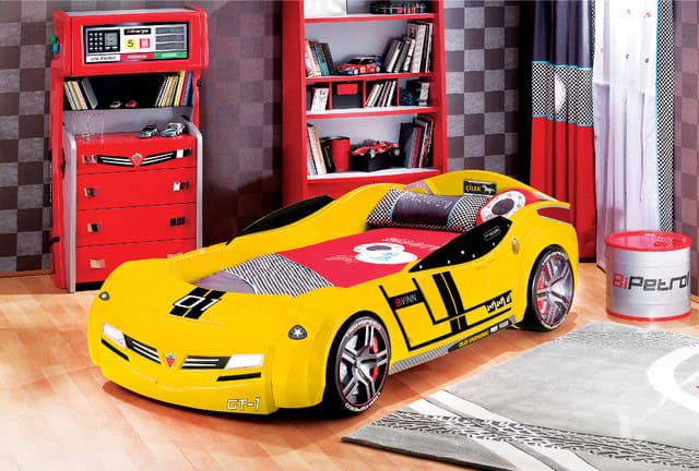 15 Super Cool Car Themed Child's Bedroom Designs 8