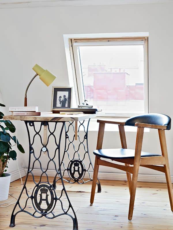 16 Practical DIY Desks For Your Home Office 8